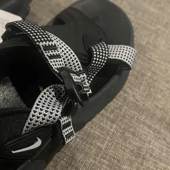 Nike Oneonta Women’s Sandals