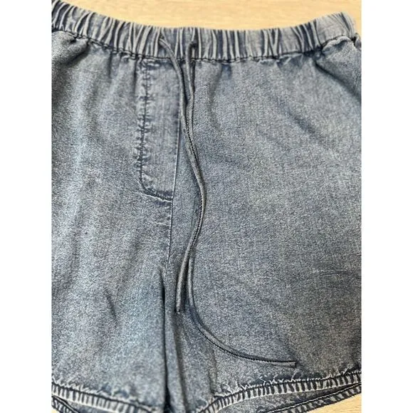 Nili Lotan Tilly Cotton Chambray Denim Shorts High Waisted Pull-on, Size‎ Medium