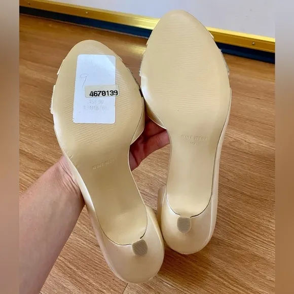 Nine West New Favorly Bridal Kitten Heel Satin Dress Sandals Women’s 9 NWT