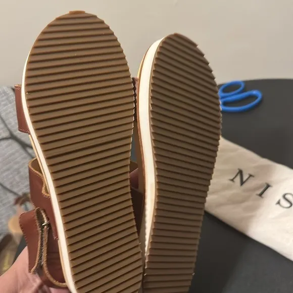 Nisolo Flatform sandals