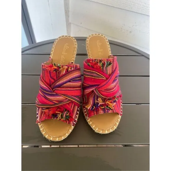 NWOB Altar’d State Hesper Red Multi Wedge Sandal SZ 8.5. Boho/ Tribal / Fabric