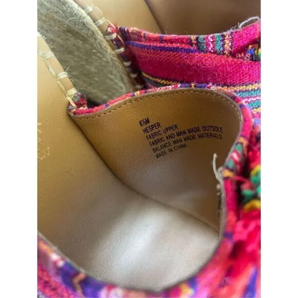 NWOB Altar’d State Hesper Red Multi Wedge Sandal SZ 8.5. Boho/ Tribal / Fabric