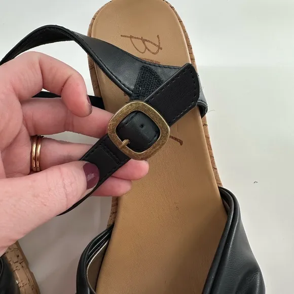 NWOB Blowfish Malibu Black Brasha Cork Wedge Sandals