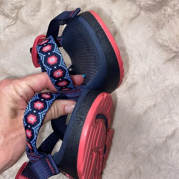 NWOB  Chaco Sandals cloud marquis Z1 Classic, Navy pink