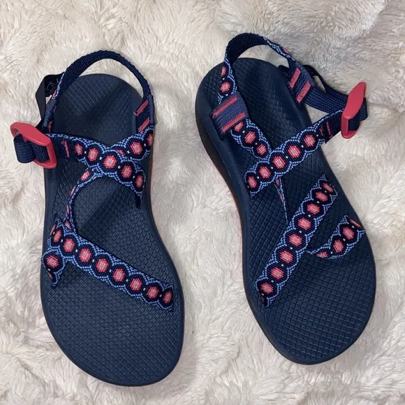 NWOB  Chaco Sandals cloud marquis Z1 Classic, Navy pink