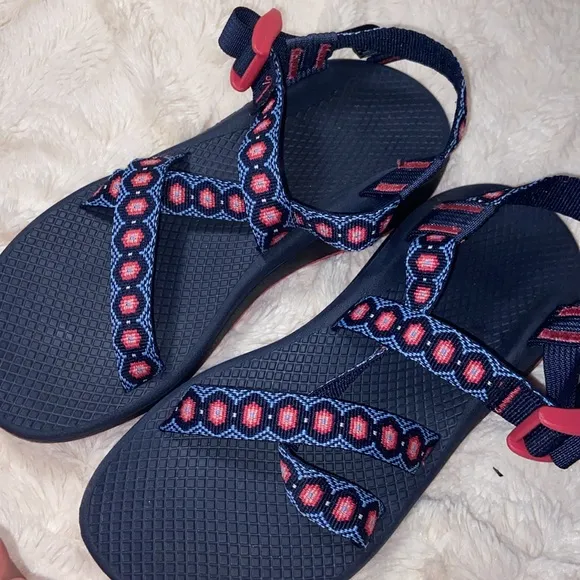 NWOB  Chaco Sandals cloud marquis Z1 Classic, Navy pink