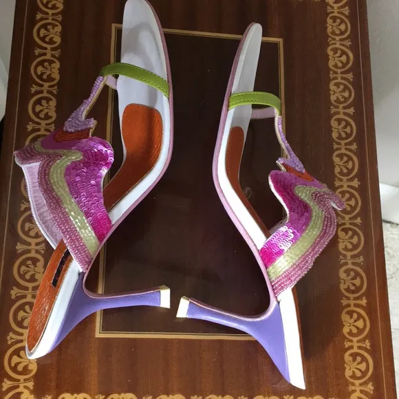 NWOB Escada 37  Beaded exotics slides sandals heels shoes multicolor