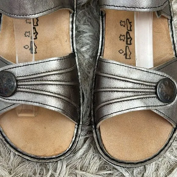 NWOB Finn Comfort Sausalito Leather Adjustable Strap Sandals Silver size 36 US 6