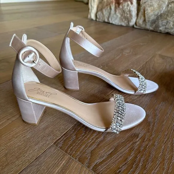 NWOB JEWEL BADGLEY MISCHKA James Block Heel Evening Sandals