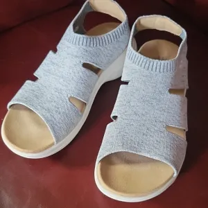 NWOB KURU CODA Muse Knit Women's Sandals - size 10