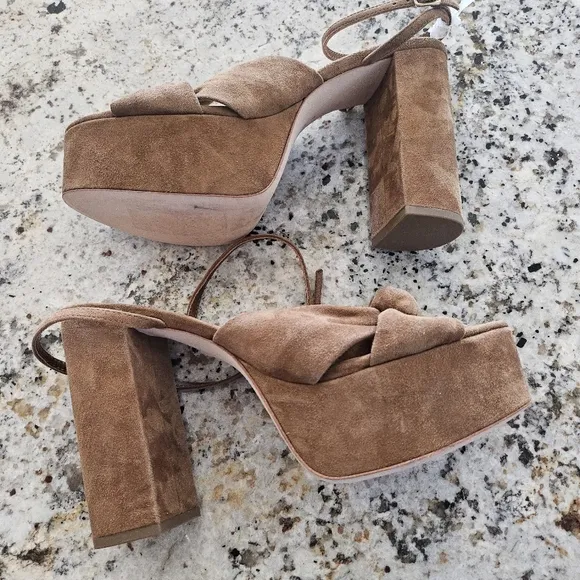 NWOB Loeffler Randall Roz Platform Sandal