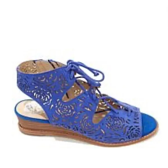 NWOB VINCE CAMUTO Regey Suede Gladiator Demi-Wedge