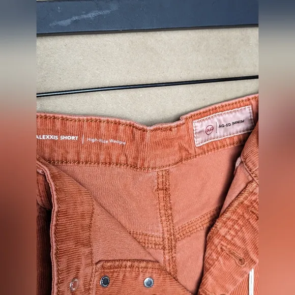 NWOT AG Adriano Goldschmied Alexxis High Rise Corduroy Shorts - Cinnamon