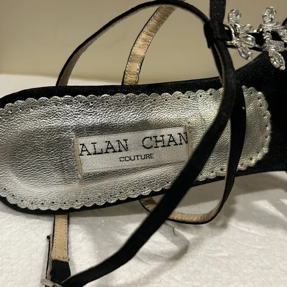 NWOT Alan Chan couture Vero Cuoio rhinestone straps heels open sandals size 37