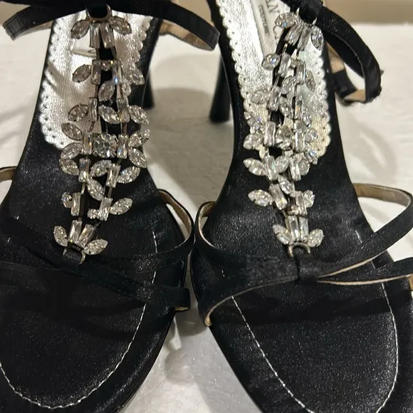 NWOT Alan Chan couture Vero Cuoio rhinestone straps heels open sandals size 37