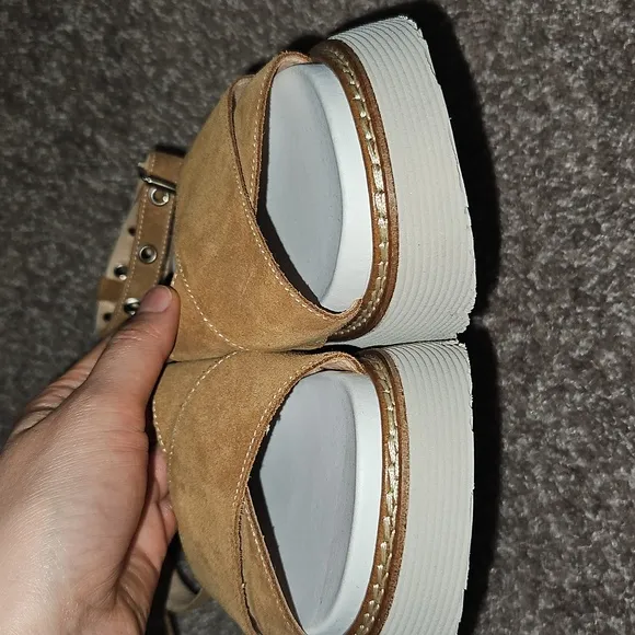 NWOT Baldinini Platform Suede Sandals Size EU 41 (US 10)