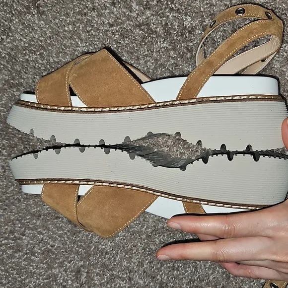 NWOT Baldinini Platform Suede Sandals Size EU 41 (US 10)