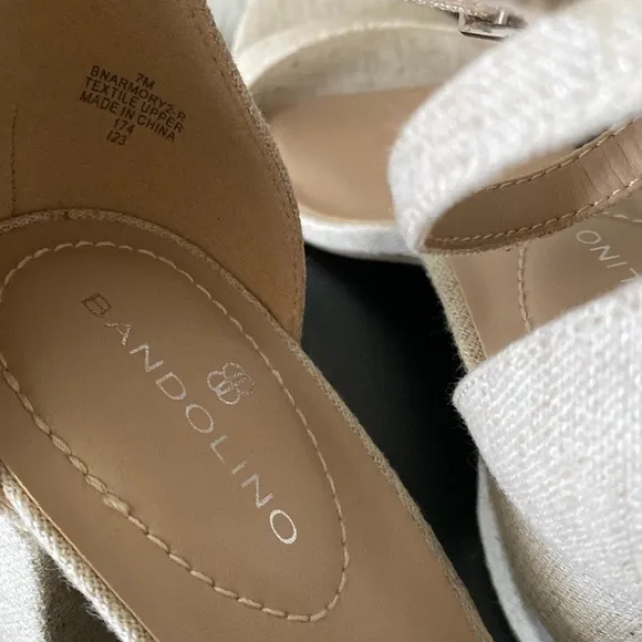 NWOT Bandolino Block Heels