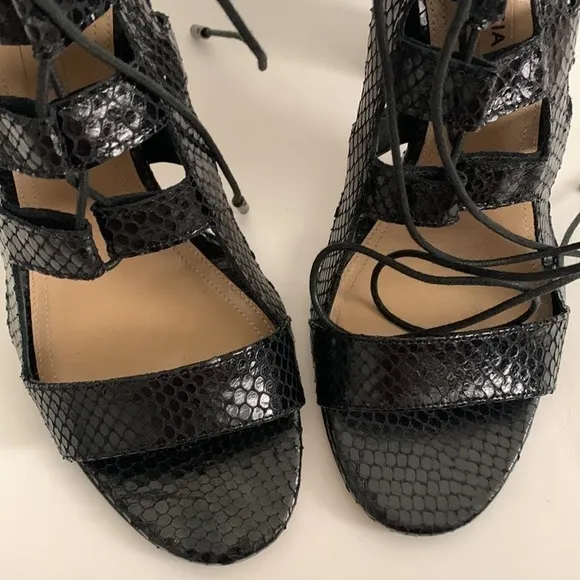 NWOT BCBG MaxAzria Lace Up Heels Sandals
