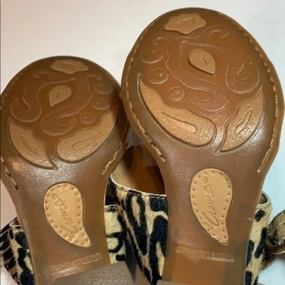 NWOT ▶️ Crown by Born ◀️ Gaby Leopard Sandals