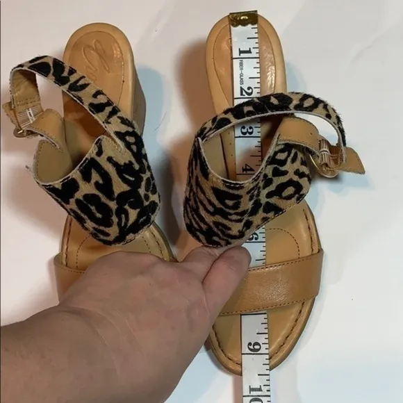 NWOT ▶️ Crown by Born ◀️ Gaby Leopard Sandals