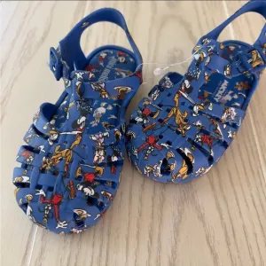 NWOT Disney sandals