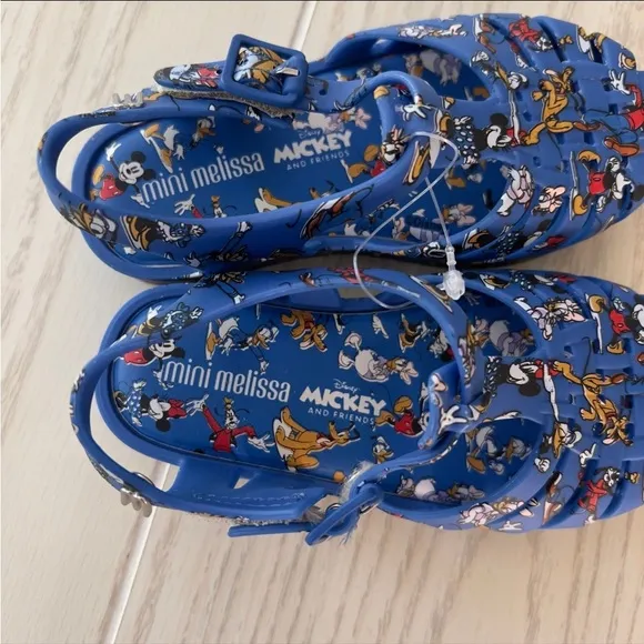 NWOT Disney sandals
