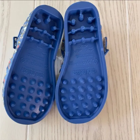 NWOT Disney sandals