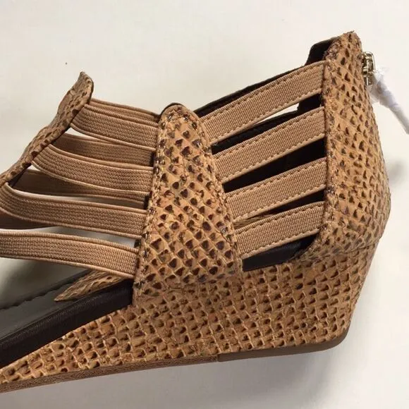 NWOT Donald J. Pliner leather sandals