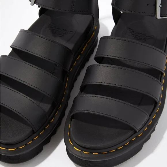 NWOT DR MARTENS BLAIR SANDALS