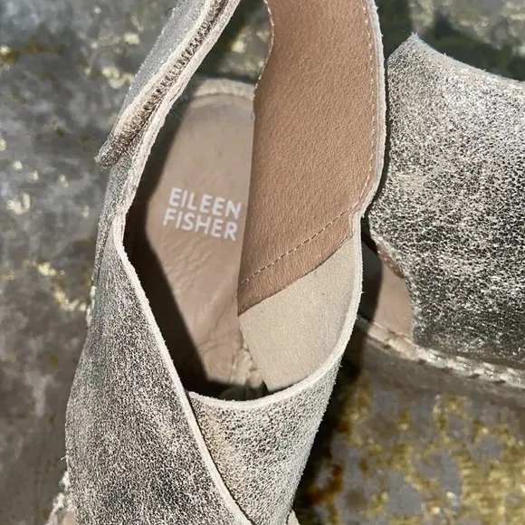 NWOT EILEEN FISHER Willow wedge sandals size 9