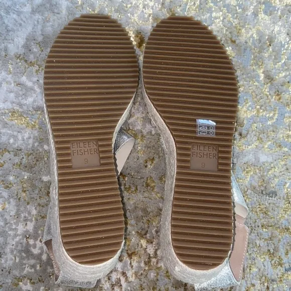 NWOT EILEEN FISHER Willow wedge sandals size 9