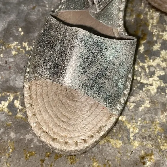 NWOT EILEEN FISHER Willow wedge sandals size 9