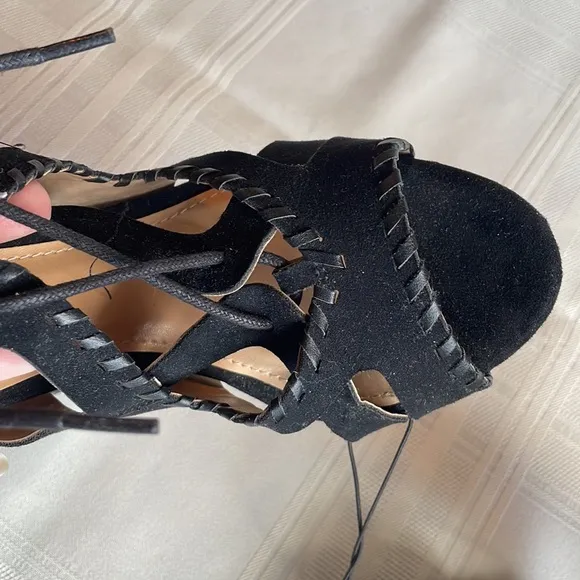 NWOT Express Black Suede Strappy Cage Lace Up High Block Heels - Size 9