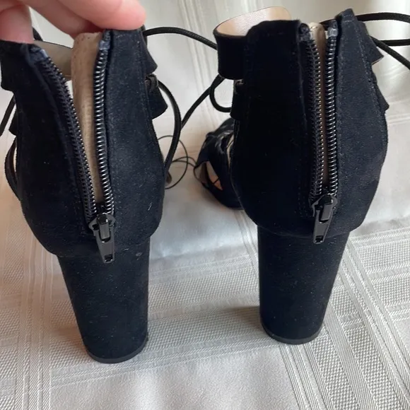 NWOT Express Black Suede Strappy Cage Lace Up High Block Heels - Size 9