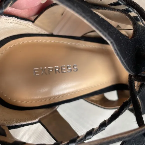 NWOT Express Black Suede Strappy Cage Lace Up High Block Heels - Size 9