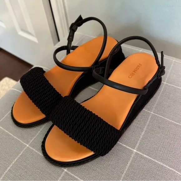 NWOT FARM RIO Black Wedge Espadrille Sandals Size: 81.75” heel