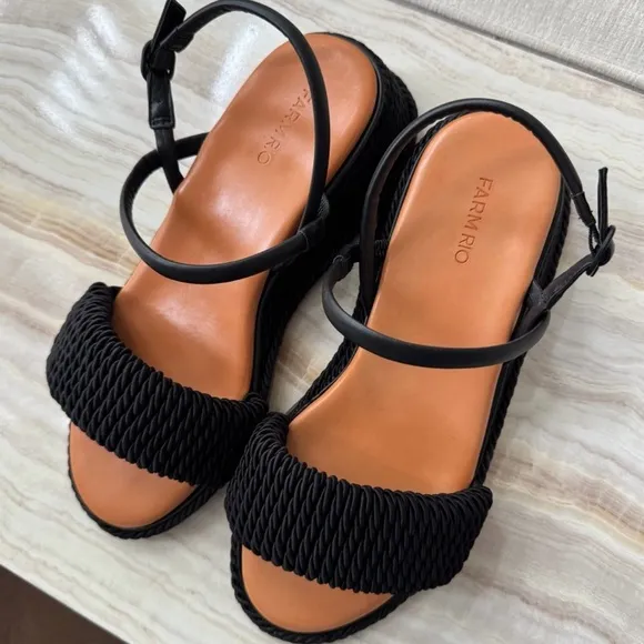 NWOT FARM RIO Black Wedge Espadrille Sandals Size: 81.75” heel