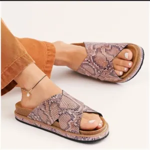 NWOT Free People Sidelines Viola Faux Snakeskin Crossover Purple Sandals Sz 8.5