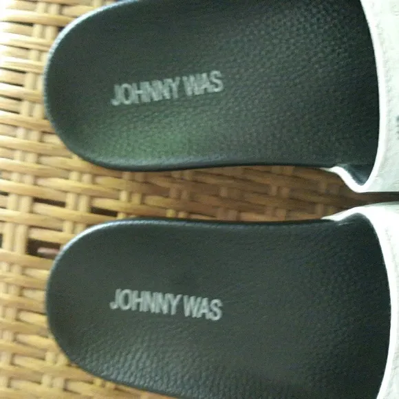 NWOT Johnny Was Holly Pool slides Sandals size 7