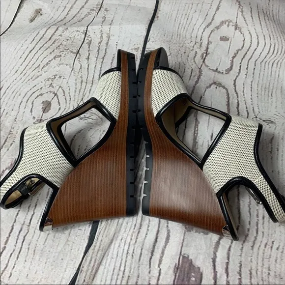 Nwot Michael Kors Platform Wedge Sandals