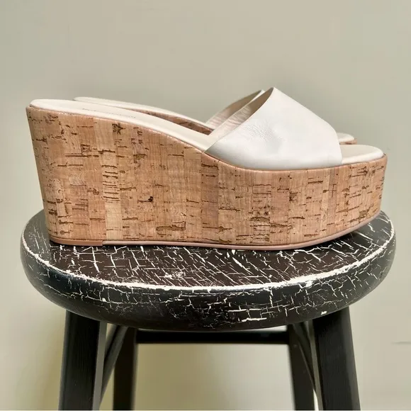 NWOT Reformation Jump Set Platform Sandals