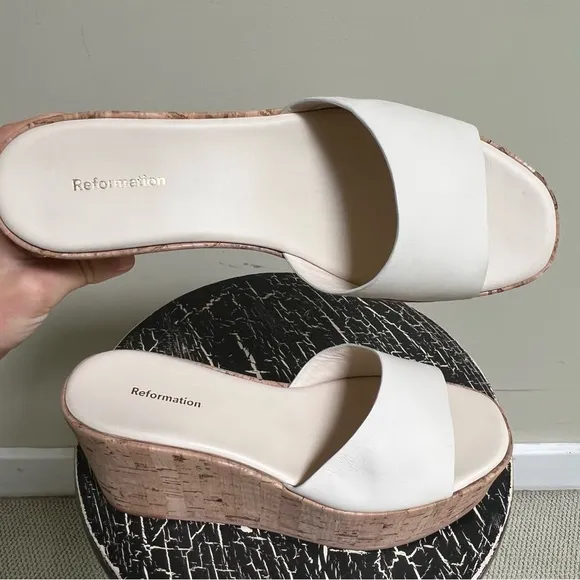 NWOT Reformation Jump Set Platform Sandals