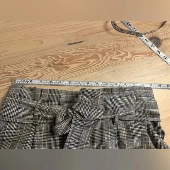 NWOT Veronica Beard Baga Shorts – Size 6 – Effortlessly Chic!