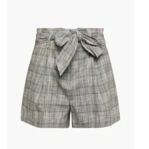 NWOT Veronica Beard Baga Shorts – Size 6 – Effortlessly Chic!