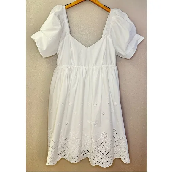 NWT Adrianna Papell Puff Short Sleeve Eyelet Dress with Empire Waist Ivory