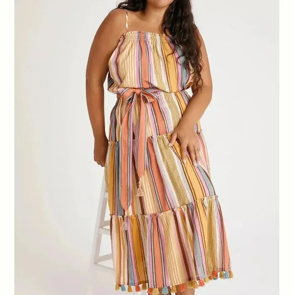NWT Anthropologie Feliza tiered midi dress.Size MP