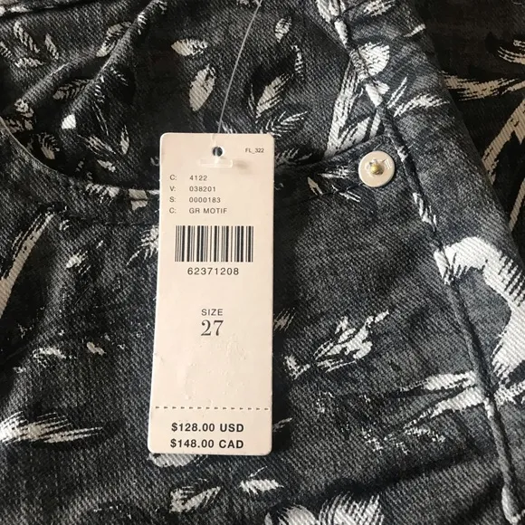 NWT Anthropologie ULTRA HIGH-RISE SLIM STRAIGHT JEANS. SIZE 27