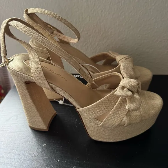 NWT Antonio Melani Bindi Raffia Bow Platform Dress Sandals Sz 8,5