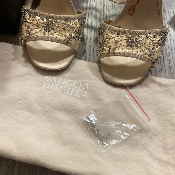 NWT! Badgley Mischka Embellished Blaine Sandals Latte